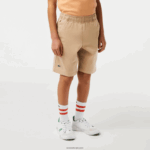 Lacoste מכנסי ברמודה מכותנה קלים משקל DZ4D0D3107 בז' wu7 בנים - Image 2