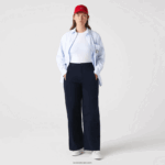 Lacoste מכנסי גברדין מכותנה DZ4D0D2652 כחול כהה 166 נשים - Image 9