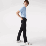 Lacoste מכנסי ג'ינס מכותנה נמתחת בגזרה דקיקה DZ4D0D420 כחול ml4 גברים - Image 2