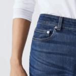 Lacoste מכנסי ג'ינס מכותנה נמתחת בגזרה דקיקה DZ4D0D419 כחול mk9 גברים - Image 7
