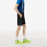 Lacoste מכנסי טניס קצרים מפוליאסטר ממוחזר DZ4D0D425 שחור כחול צהוב xis גברים - Image 2