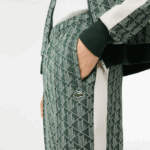 Lacoste מכנסי טרנינג בהדפס מונוגרמה DZ4D0D279 ירוק בז '7m4 גברים - Image 7