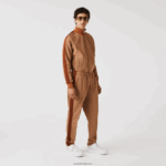 Lacoste מכנסי טרנינג בהדפס מונוגרמה DZ4D0D280 בז' חום zwm גברים