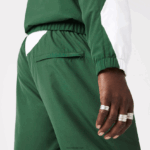 Lacoste מכנסי טרנינג גרפי מורשת DZ4D0D1072 ירוק לבן 291 גברים - Image 7