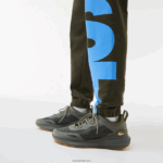 Lacoste מכנסי טרנינג מכותנה עם אותיות ניגודיות DZ4D0D1038 ירוק חאקי s7t גברים - Image 5