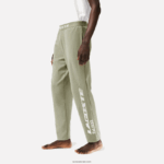 Lacoste מכנסי טרנינג ממותגים לרגליים DZ4D0D545 ירוק חאקי g21 גברים - Image 2