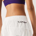 Lacoste מכנסי טרנינג עם הדפס ימי DZ4D0D2554 לבן 70V נשים - Image 9