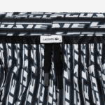 Lacoste מכנסי טרנינג עם הדפס לוגו DZ4D0D2395 שחור כחול לבן zi8 נשים - Image 6
