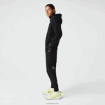 Lacoste מכנסי טרנינג עם הדפס רפלקטיבי DZ4D0D1043 שחור 031 גברים - Image 2