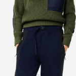 Lacoste מכנסי טרנינג קולורבלוק תג DZ4D0D2552 כחול כהה שחור r8p נשים - Image 4