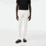 Lacoste מכנסי כותנה נמתחים קלאסיים בגזרה דקיקה DZ4D0D1550 לבן 70V גברים - Image 2
