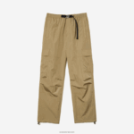 Lacoste מכנסי ספורט דוחי מים בכושר נינוח DZ4D0D22 בז' cb8 גברים - Image 4