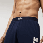 Lacoste מכנסי פיג'מה מתיחה מכותנה בהדפס קרוקודיל DZ4D0D1456 כחול כהה לבן 525 גברים - Image 2