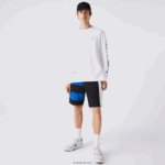Lacoste מכנסיים קצרים עם אפקט טלאים בלוק צבעוני DZ4D0D1500 שחור כחול לבן se1 גברים - Image 2