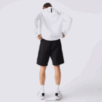 Lacoste מכנסיים קצרים עם אפקט טלאים בלוק צבעוני DZ4D0D1500 שחור כחול לבן se1 גברים - Image 3