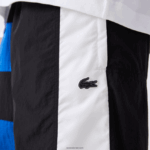 Lacoste מכנסיים קצרים עם אפקט טלאים בלוק צבעוני DZ4D0D1500 שחור כחול לבן se1 גברים - Image 4