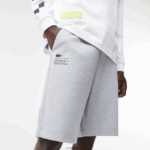 Lacoste מכנסיים קצרים עם הדפס רעיוני DZ4D0D1355 chine אפור cca גברים - Image 2
