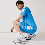 Lacoste מכנסיים קצרים עם רצועות צד מודפסות DZ4D0D1595 כחול לבן 8 פיקסלים גברים - Image 2
