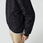 Lacoste מעיל בומבר מרופד בצווארון שרפה DZ4D0D1214 כחול כהה אפור כהה 2t9 גברים - Image 7