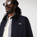 Lacoste מעיל גבארדין מכותנה אורגנית קצרה עם רוכסן DZ4D0D407 כחול כהה 166 גברים - Image 6