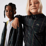 Lacoste מעיל רוח דוחה מים DZ4D0D3262 כחול כהה ירוק צהוב 9dw ילדים