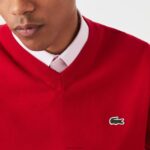 Lacoste סוודר כותנה אורגנית עם צווארון V DZ4D0D1324 אדום 240 גברים - Image 2