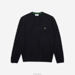Lacoste סוודר צמר עם צווארון V DZ4D0D1555 כחול כהה 166 גברים - Image 3