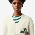 Lacoste סוודר צמר עם צווארון V DZ4D0D2642 לבן 70V נשים - Image 4