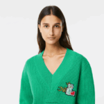 Lacoste סוודר צמר עם צווארון V DZ4D0D2643 ירוק ldm נשים - Image 2