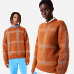 Lacoste סוודר תערובת צמר בגזרת טרטן בכושר נינוח DZ4D0D1426 חום כחול כתום vn2 נשים