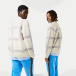 Lacoste סוודר תערובת צמר בגזרת טרטן בכושר נינוח DZ4D0D1427 לבן אדום כחול 7d1 נשים - Image 3