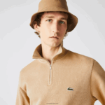 Lacoste סווטשירט כותנה עם רוכסן צווארון עומד DZ4D0D957 בז' 02s גברים