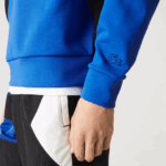 Lacoste סווטשירט עם אפקט טלאים בגזרה רופפת DZ4D0D956 כחול לבן nne גברים - Image 7