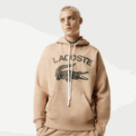Lacoste סווטשירט עם ברדס קרוקודיל בגזרה רופפת DZ4D0D968 בז' 4jw גברים
