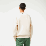 Lacoste סווטשירט עם צווארון עגול בגזרה רופפת בהדפס קרוק DZ4D0D360 לבן xfj גברים - Image 3