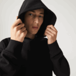 Lacoste סווטשירט עם קפוצ'ון בגזרה רופפת DZ4D0D1053 שחור 031 גברים - Image 8