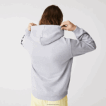 Lacoste סווטשירט פליסה עם הדפס קפוצ'ון DZ4D0D1200 אפור cca גברים - Image 5