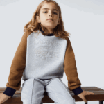 Lacoste סווטשירט קולור בלוק ממותג DZ4D0D3195 אפור צ'ין חום כחול כהה ne1 בנים