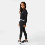 Lacoste סווטשירט קצר להקה מודפס DZ4D0D3206 שחור 031 בנות - Image 2