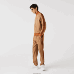 Lacoste סווטשירט רוכסן בהתאמה רגילה בהדפס מונוגרמה DZ4D0D277 בז' חום zwm גברים - Image 2