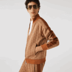 Lacoste סווטשירט רוכסן בהתאמה רגילה בהדפס מונוגרמה DZ4D0D277 בז' חום zwm גברים - Image 4