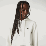 Lacoste סווטשירט תערובת כותנה עם קפוצ'ון בגזרה רופפת DZ4D0D2529 לבן 70V נשים - Image 2