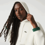 Lacoste סווטשירט תערובת כותנה עם קפוצ'ון בגזרה רופפת DZ4D0D2529 לבן 70V נשים - Image 5