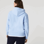 Lacoste סווטשירט תערובת כותנה עם קפוצ'ון בגזרה רופפת DZ4D0D2528 כחול hbp נשים - Image 8