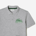 Lacoste פולו בהדפס ניגודיות כותנה אורגנית DZ4D0D3035 chine אפור cca ילדים - Image 3