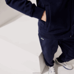 Lacoste קפוצ'ון דו-חומר קל משקל ספורטיבי DZ4D0D949 כחול כהה 423 גברים - Image 2