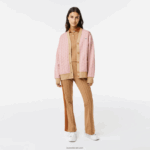 Lacoste קרדיגן עם הדפס מונוגרמה בגזרה רופפת DZ4D0D2634 ורוד בהיר בז' nxg נשים - Image 2