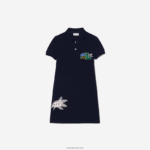 Lacoste שמלת פולו מכותנה אורגנית לחג DZ4D0D3268 כחול כהה 166 בנות - Image 5