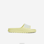 Lacoste שקופיות רצועת לוגו סינטטי קרוקו 2.0 DZ4D0D2759 צהוב בהיר ולבן 241 נשים