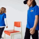 Lacoste תג קומיקס כותנה אורגנית פיקה פולו DZ4D0D3145 כחול k1q ילדים - Image 2